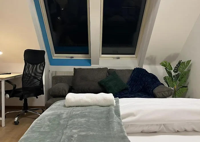 Apartamento Simple Private In 3br Shared Apartment, Well Connected Location *