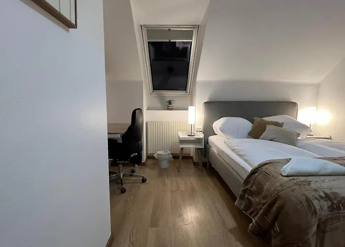 Apartamento Simple Private In 3br Shared Apartment, Well Connected Location *