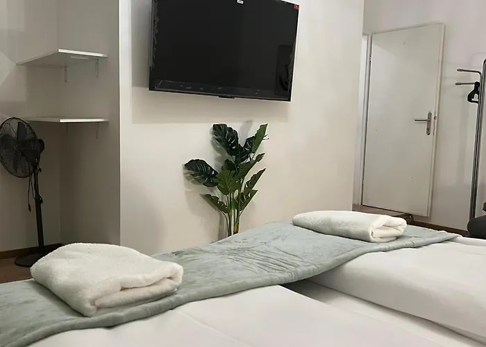 Simple Private In 3br Shared Apartment, Well Connected Location Apartamento Viena