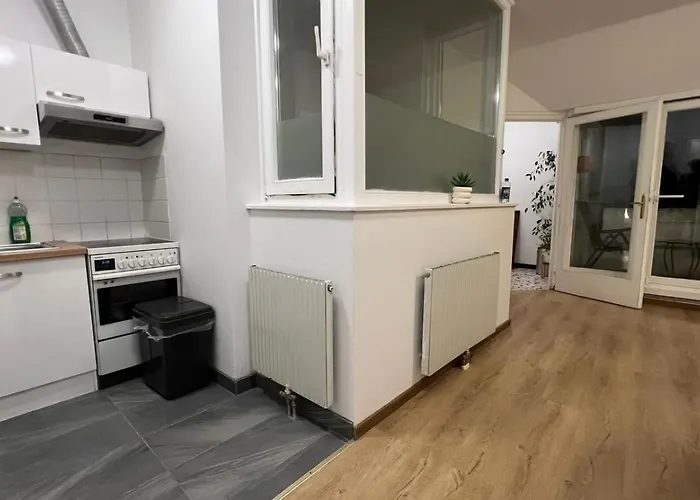 Apartamento Simple Private In 3br Shared Apartment, Well Connected Location