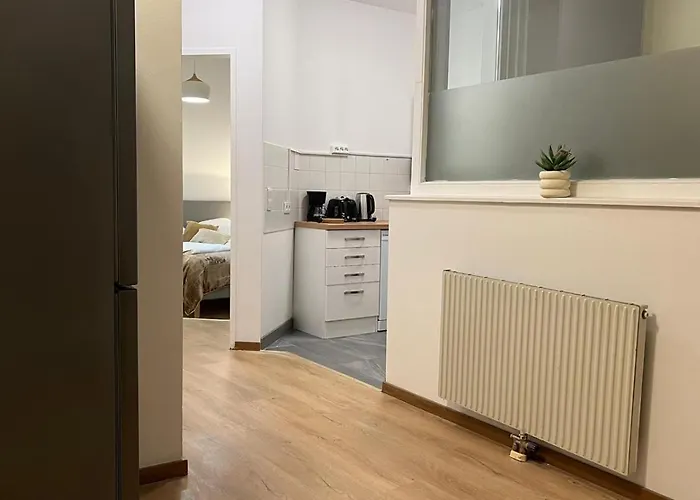 Simple Private In 3br Shared Apartment, Well Connected Location *