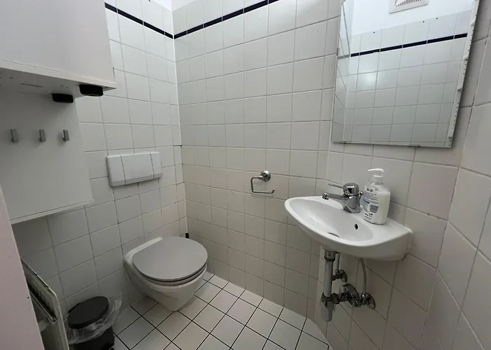 Simple Private In 3br Shared Apartment, Well Connected Location Apartamento Viena